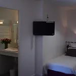 Le Petit Relais Hotel 2*