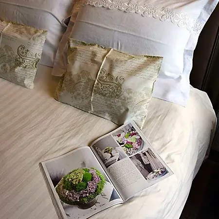 Le Petit Relais Hotel